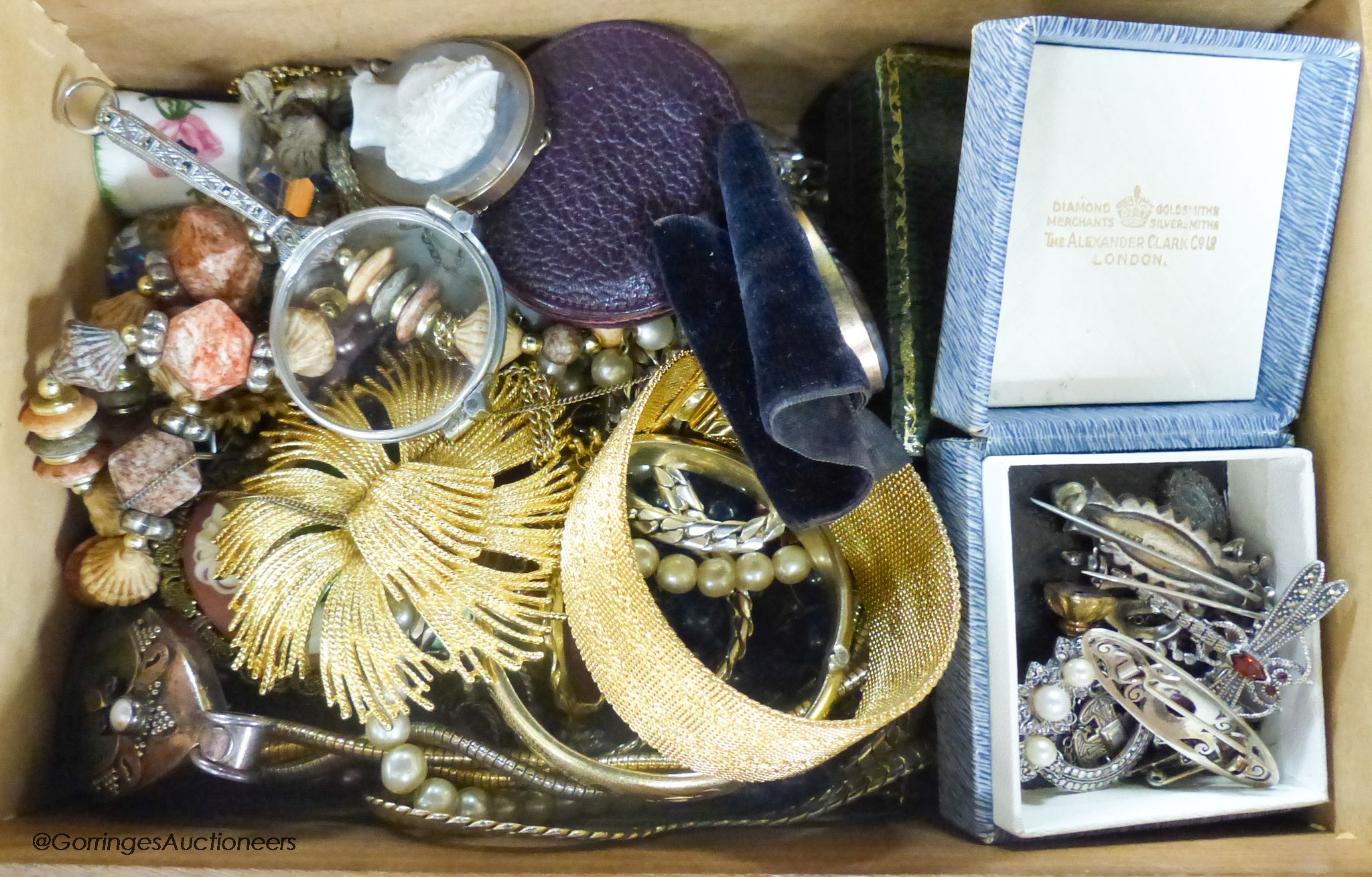 A collection of assorted mainly costume jewellery, including earrings, a silver 'Florrie' brooch, 925 and paua shell pendant etc.